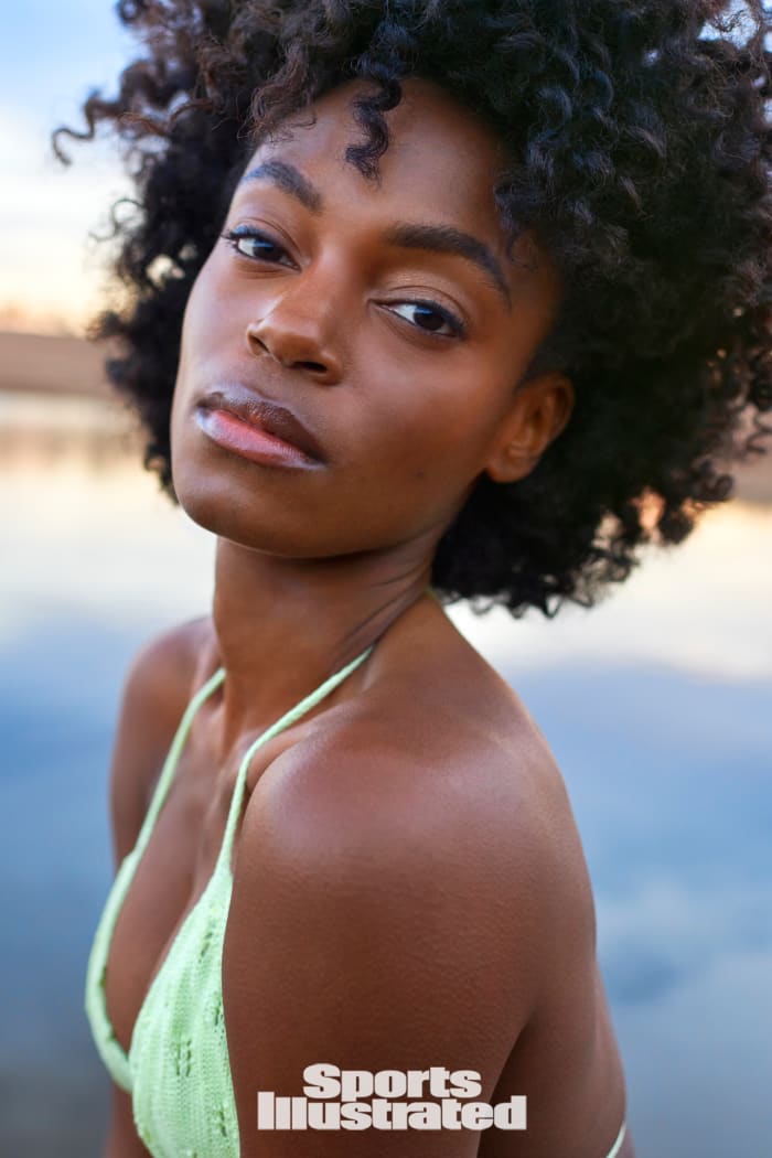 X163463_TK2_00959WMweb